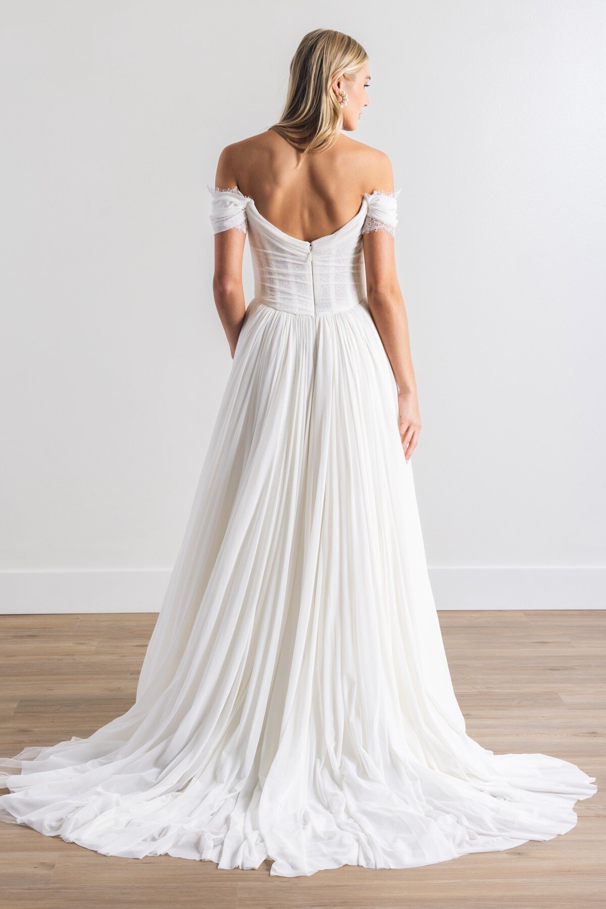 uploads-1726221231204_img_14744_calla_ivory_b