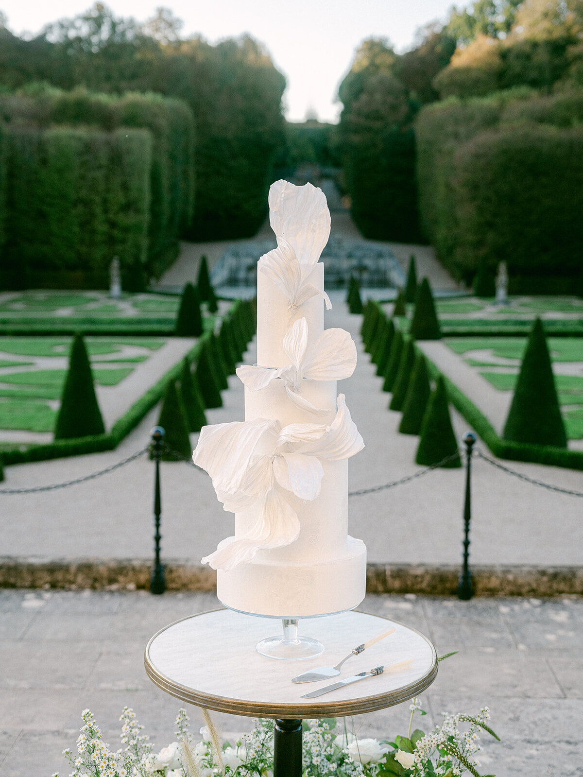 Alexandra-Vonk-wedding-Chateau-de-Villette-France-556