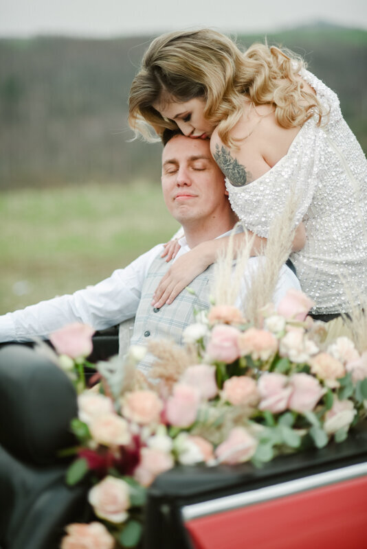 wedding elopement inspiration provance france car florist cuple pre wedding collaboration shoot wedding editorial photographer Agna Pelon Pelon Films hollywood style.jpg