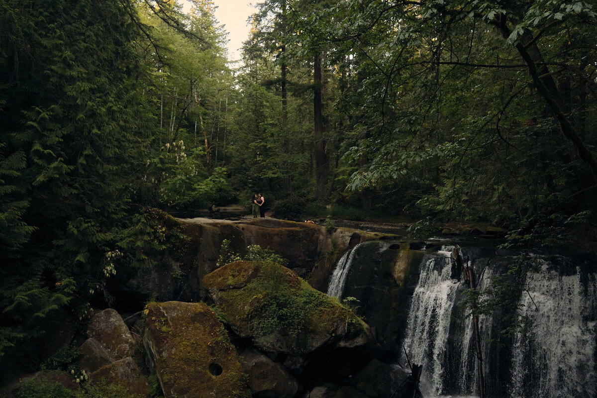 Whatcom_Falls_Queer_Couples_Photoshoot-2