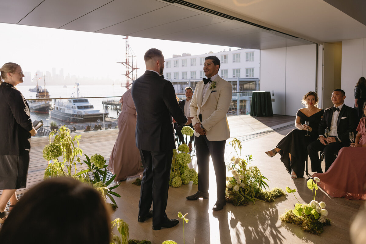 kathryn-mclaren-photo-the-polygon-vancovuer-queer-wedding-450
