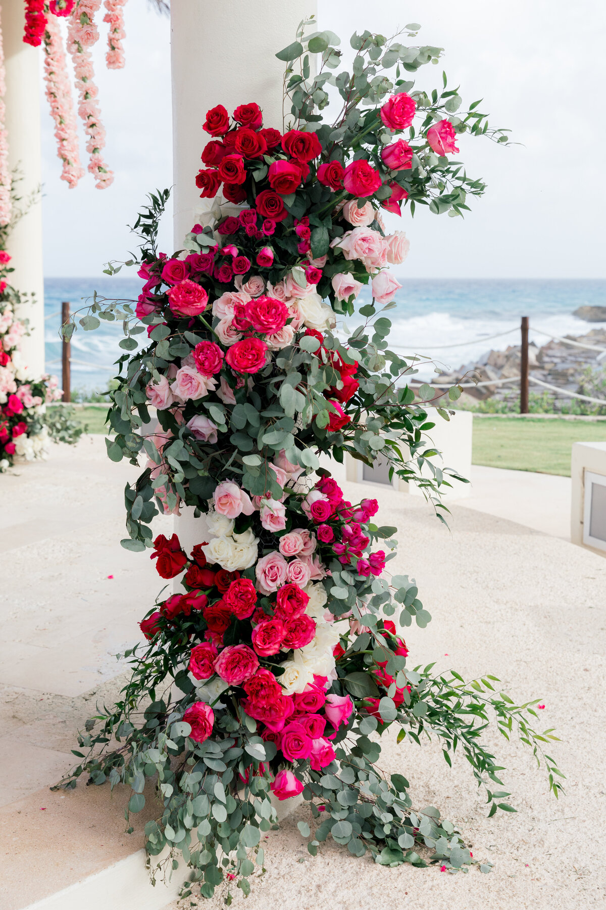 Floral pole wrap Hyatt-Ziva-Cancun-SAW-Ceremony-Setup-Gazebo-Detail-Vertical-5