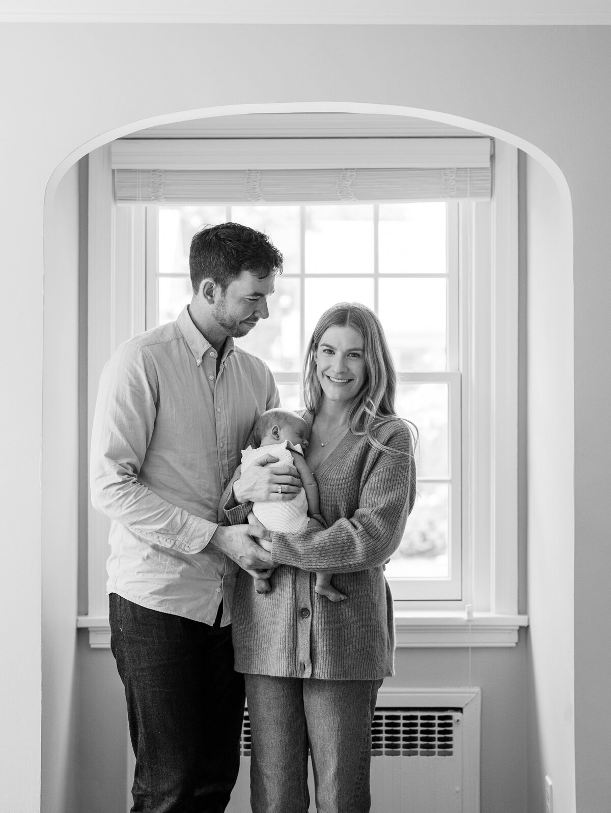 modern-indoor-newborn-richmond-va-photos-amy-nicole-photography-0049