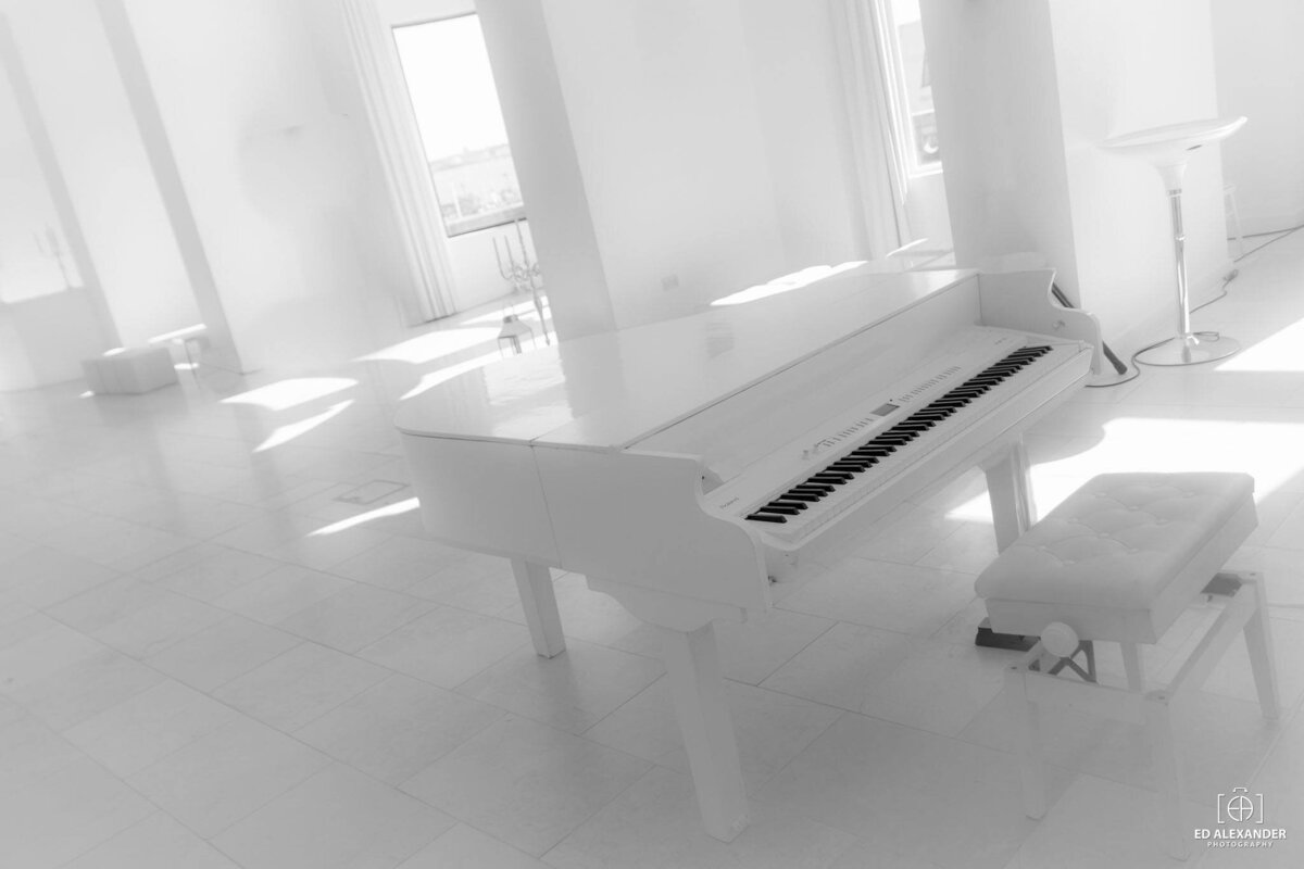 wedding pianist white baby grand piano venue liver building liverpool