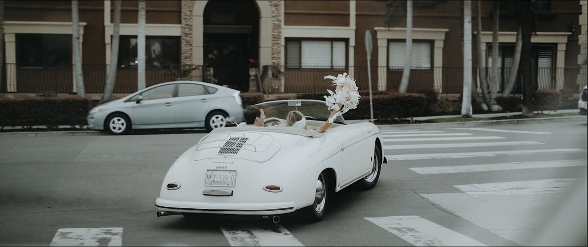 vintage-car-wedding