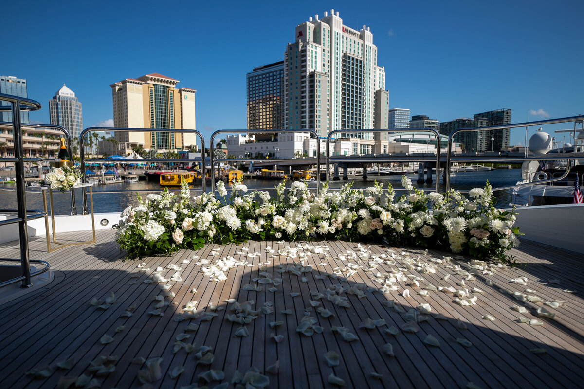 foto-bohemia-tampa-bay-yacht-proposal-chantilly-chic-celebrations-2