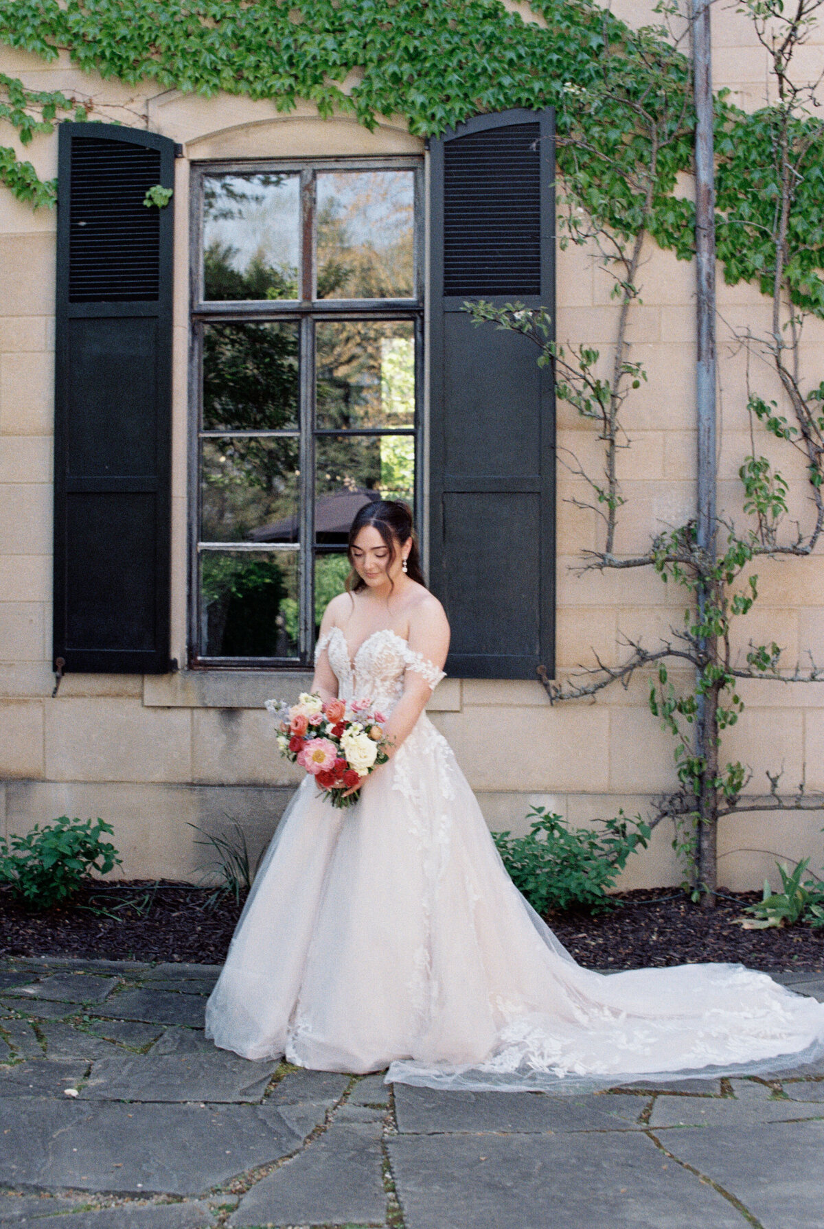 Maria + Grant + Truvision Studios 202