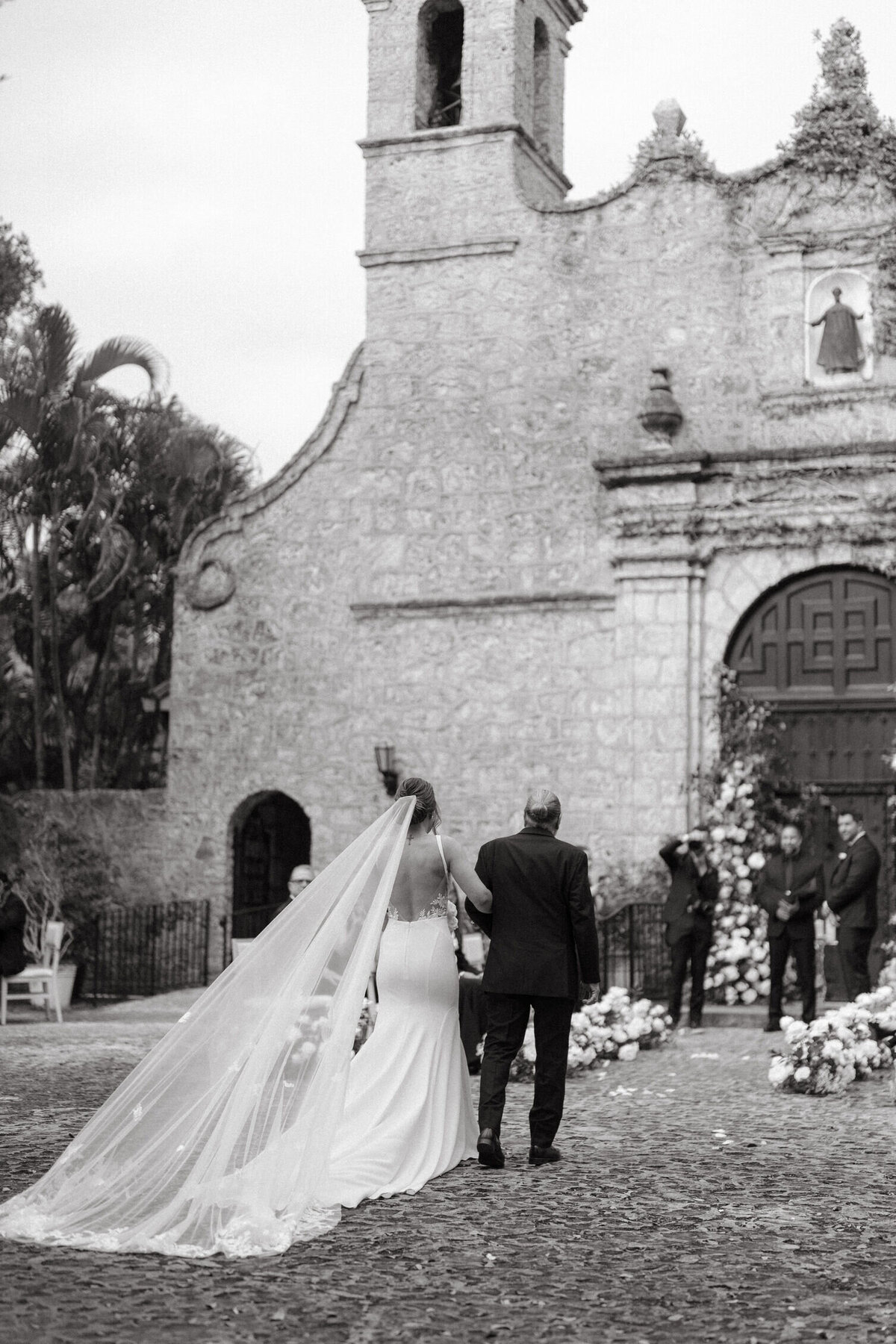 bride-father-aisle-walk-6GJ-W