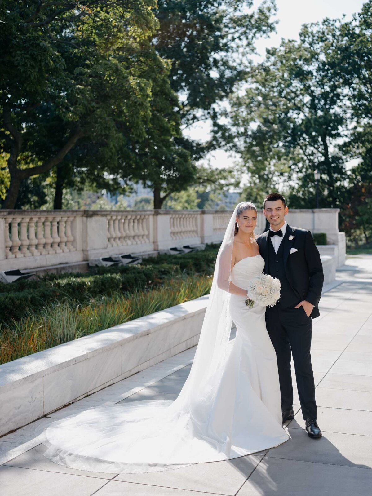 Wedding day portraits at the Cleveland Art Museum