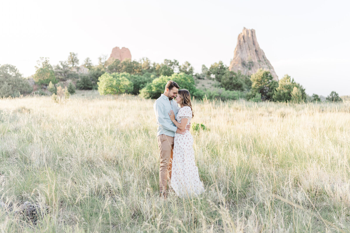 Garden of the Gods Red Rocks Colorado Springs Epic Romantic Engagement Pictures Elena Spraguer Photography 0044