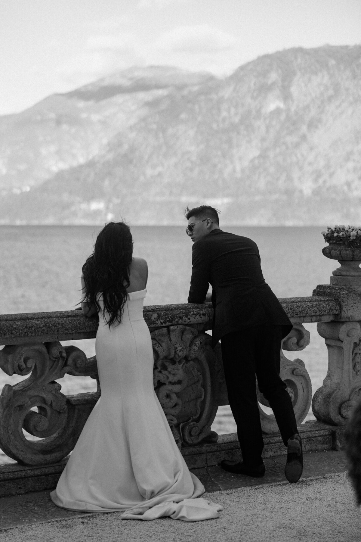 lake-como-boat-elopement-villa-balbianello-italy-italian-romantic-film-32
