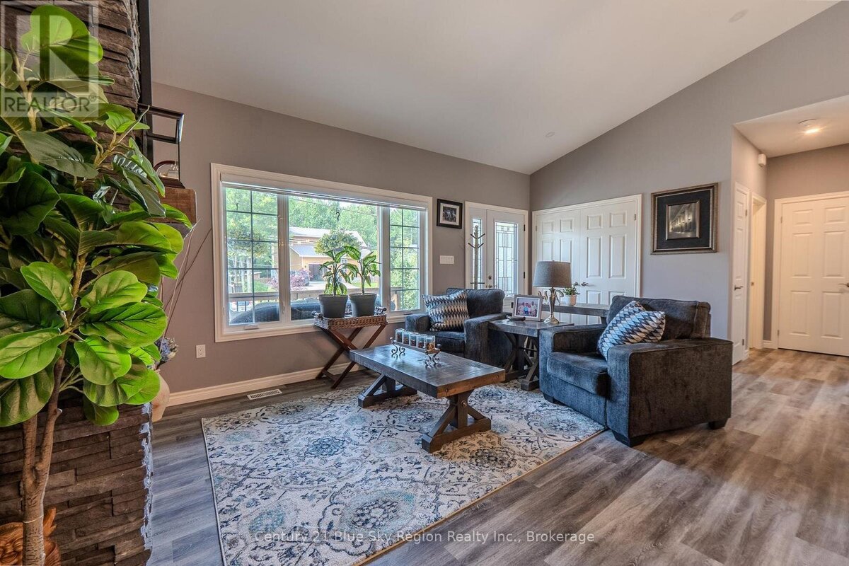 Callander Real Estate 7