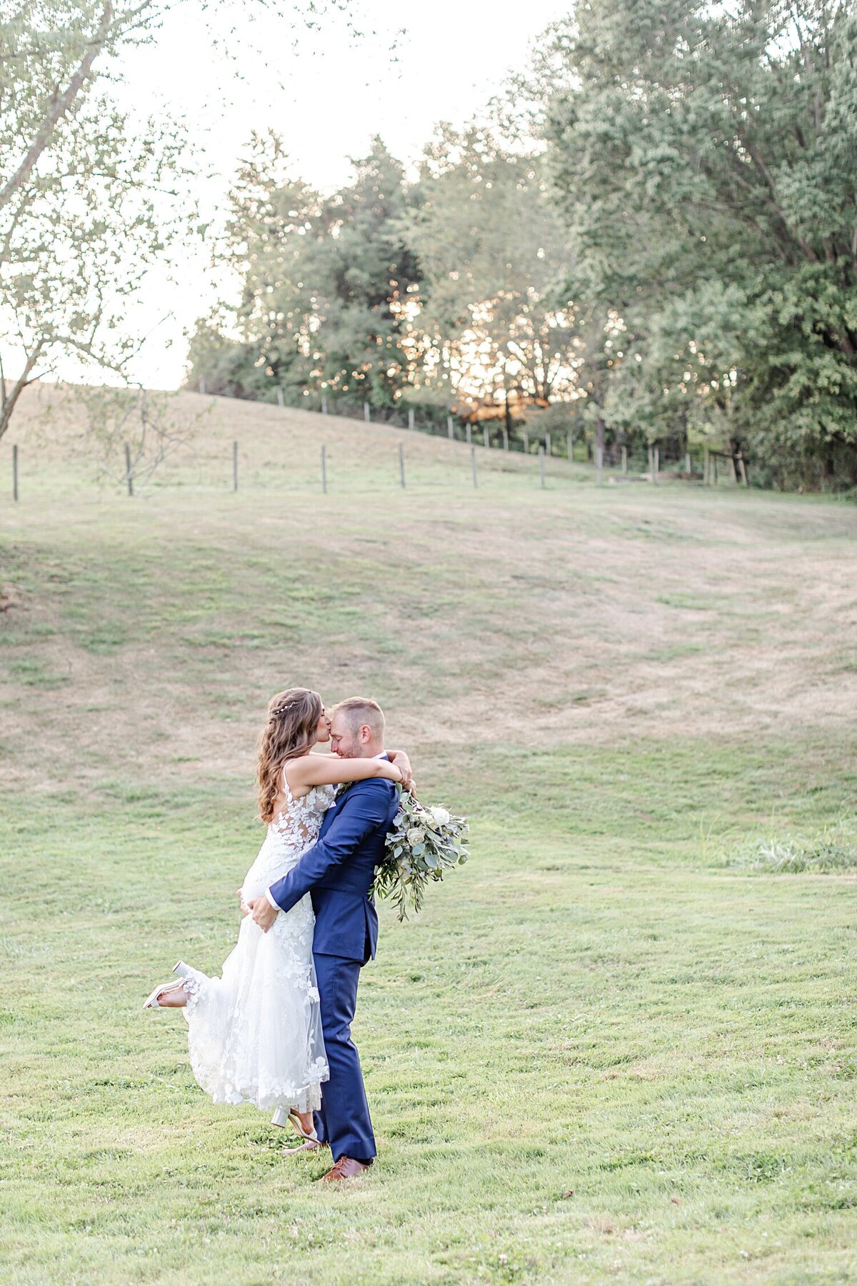 Shady-Elms-Farm-Pittsburgh-blue-green-wedding (52)