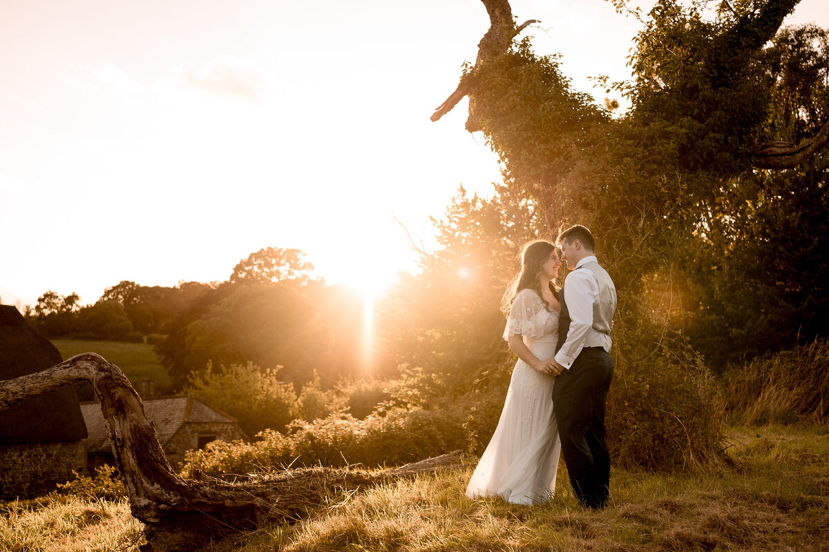 great-barn-devon-wedding-photographer-jasmine-leo-49