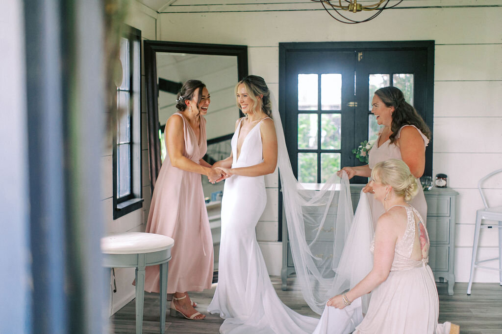 richelle-hunter-brooke-robin-wedding-wheatfield-57