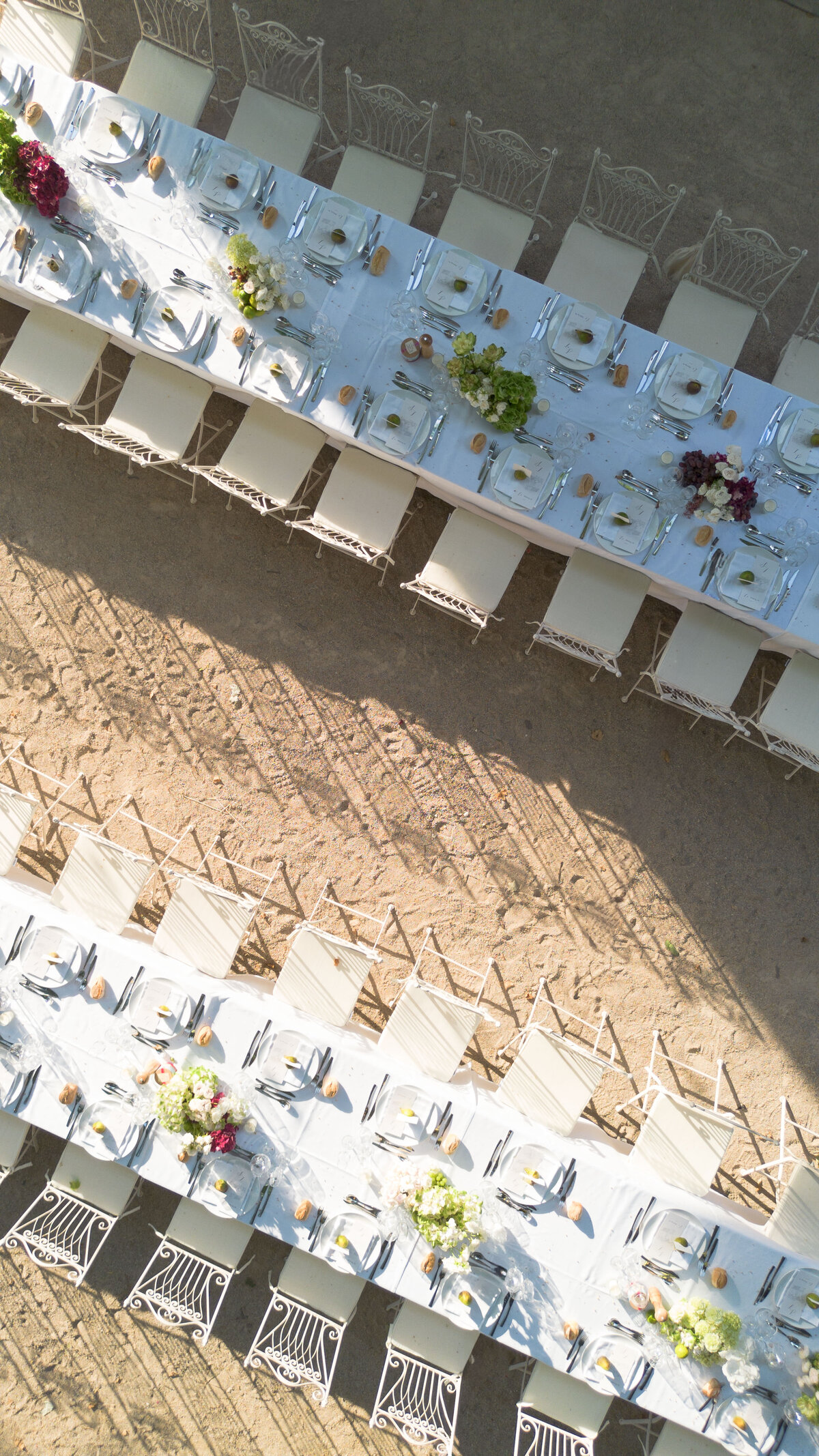 elegant-wedding-table-provence-outdoor-dinner