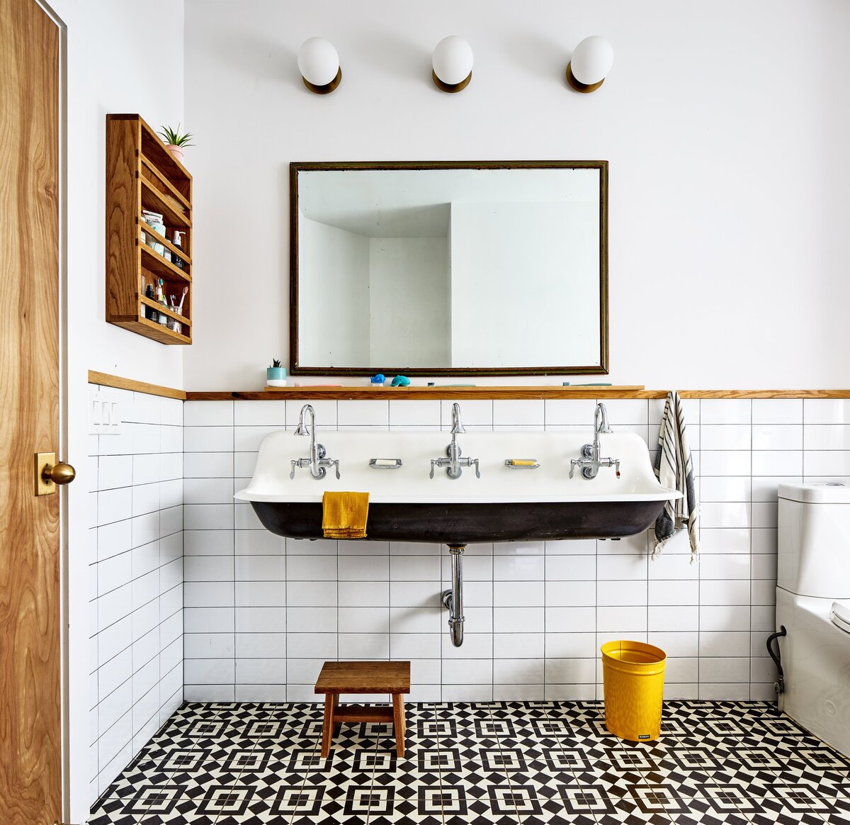Catskills-Bathroom-Sanabria