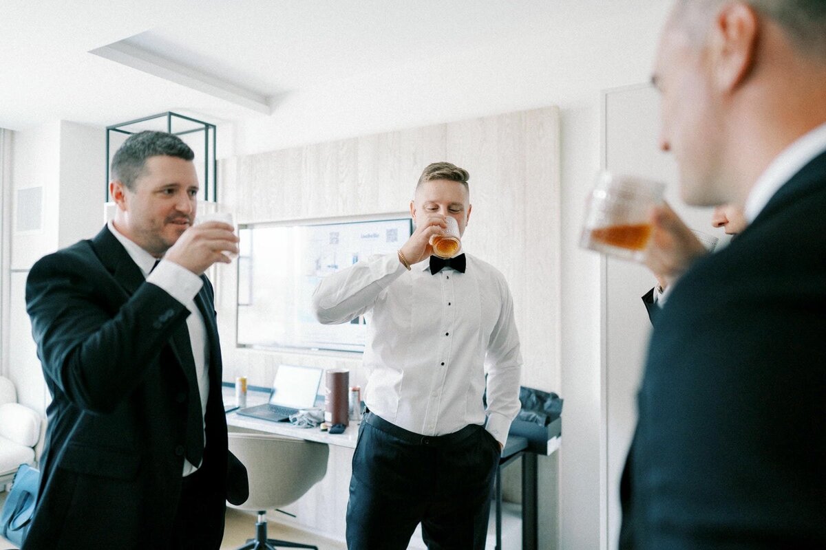 W9-Wedding-Photos-The-Pearle-Burlington-Lake-Ontario-Stephen-and-Oksana-2024-09-29-2500px-1050