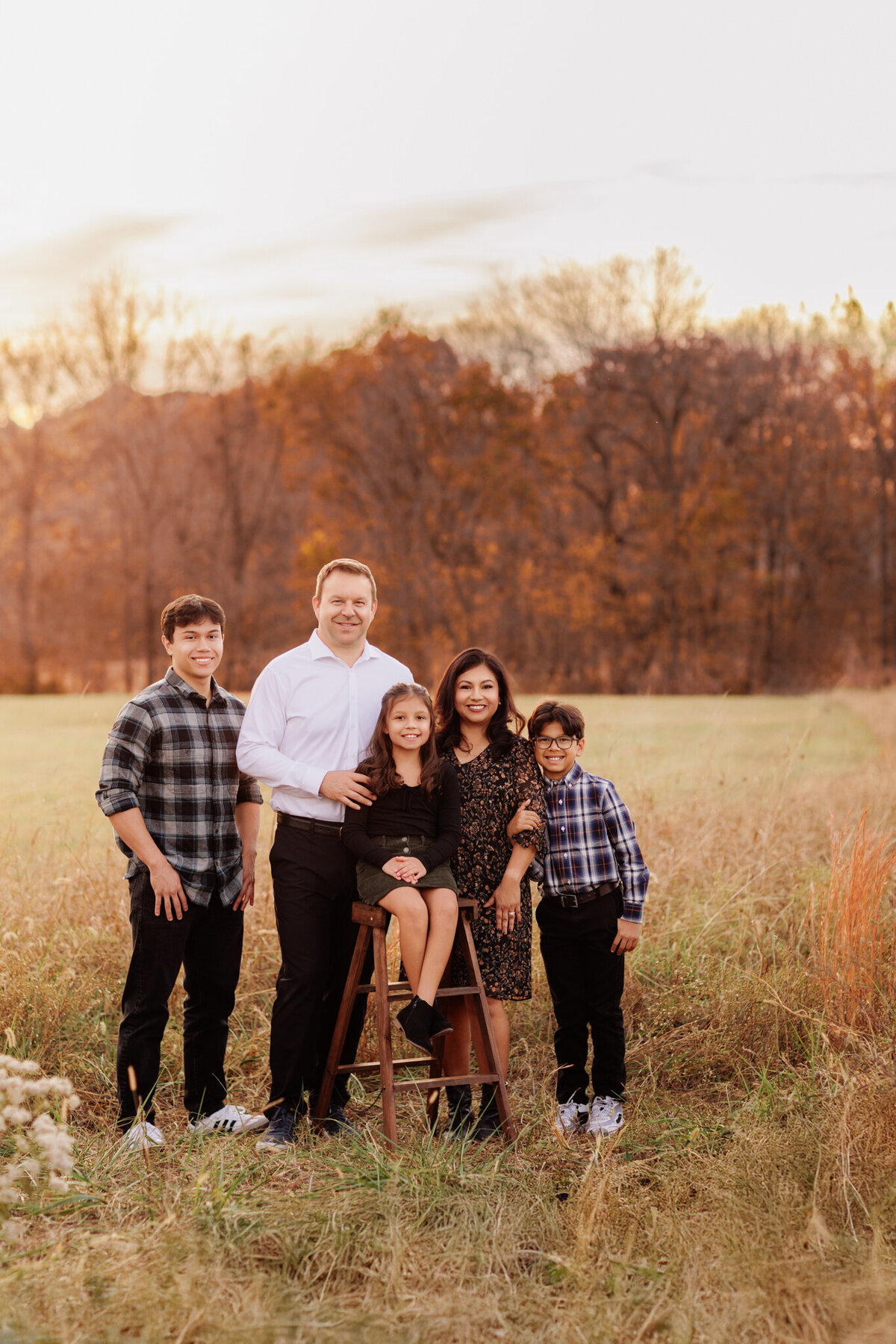 NWA family photographer, Northwest Arkansas best family photography, family portraits near me, professional family photos, family photography packages