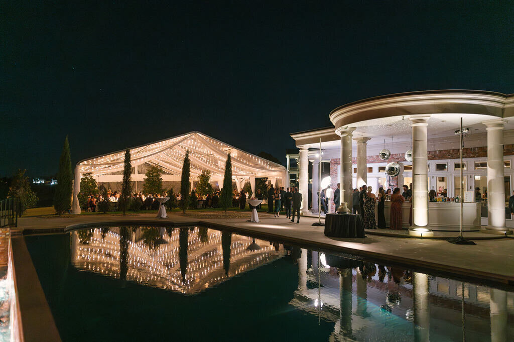 95-nashville-estate-all-white-tented-wedding-modern-vintage-events