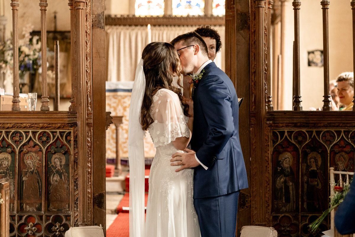 great-barn-devon-wedding-photographer-jasmine-leo-19