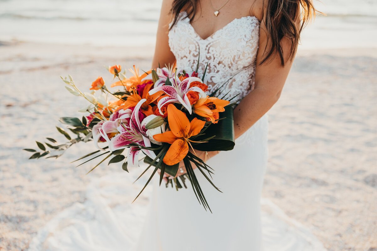 ariel-amir-photo-pass-a-grille-beach-florida-elopement-chantilly-chic-celebrations-11