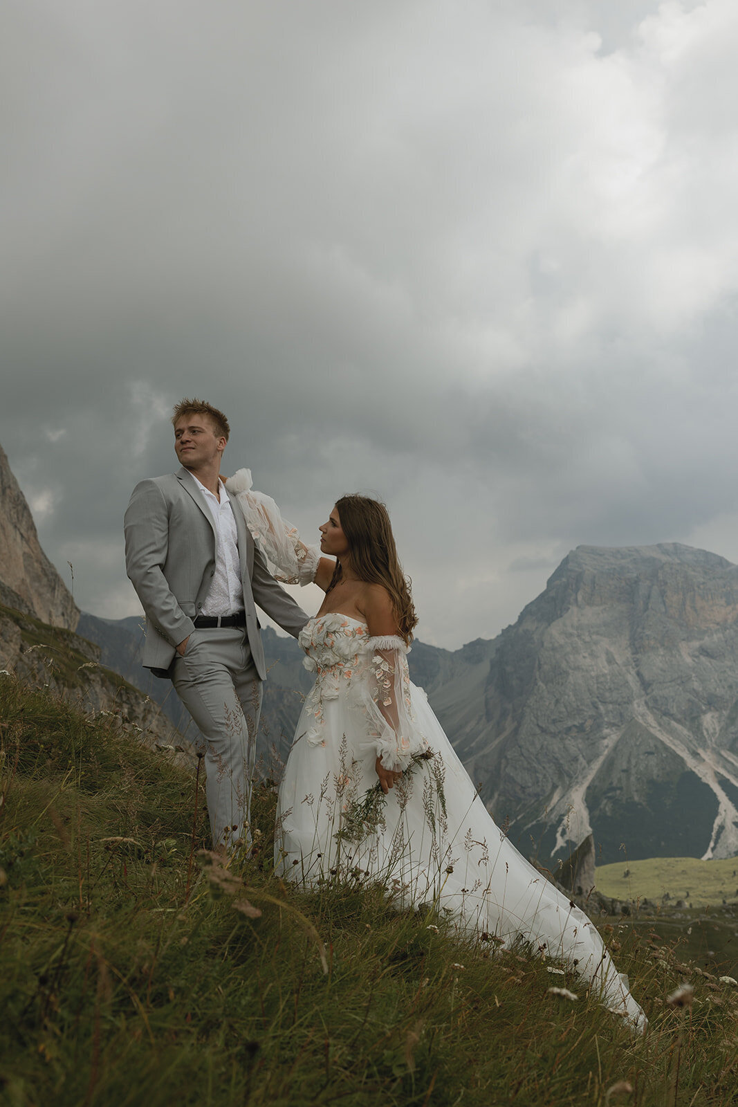 destination-wedding-elopement-photographer-italy-dolomites-seceda-documentary-tanya-davids-photo-film-121