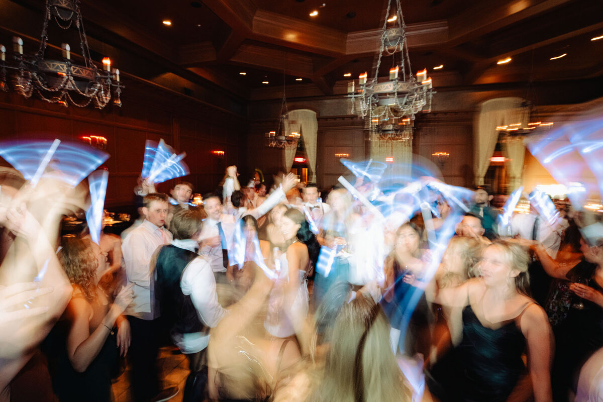 Arizona wedding photographer showcasing elegant Villa Siena wedding style