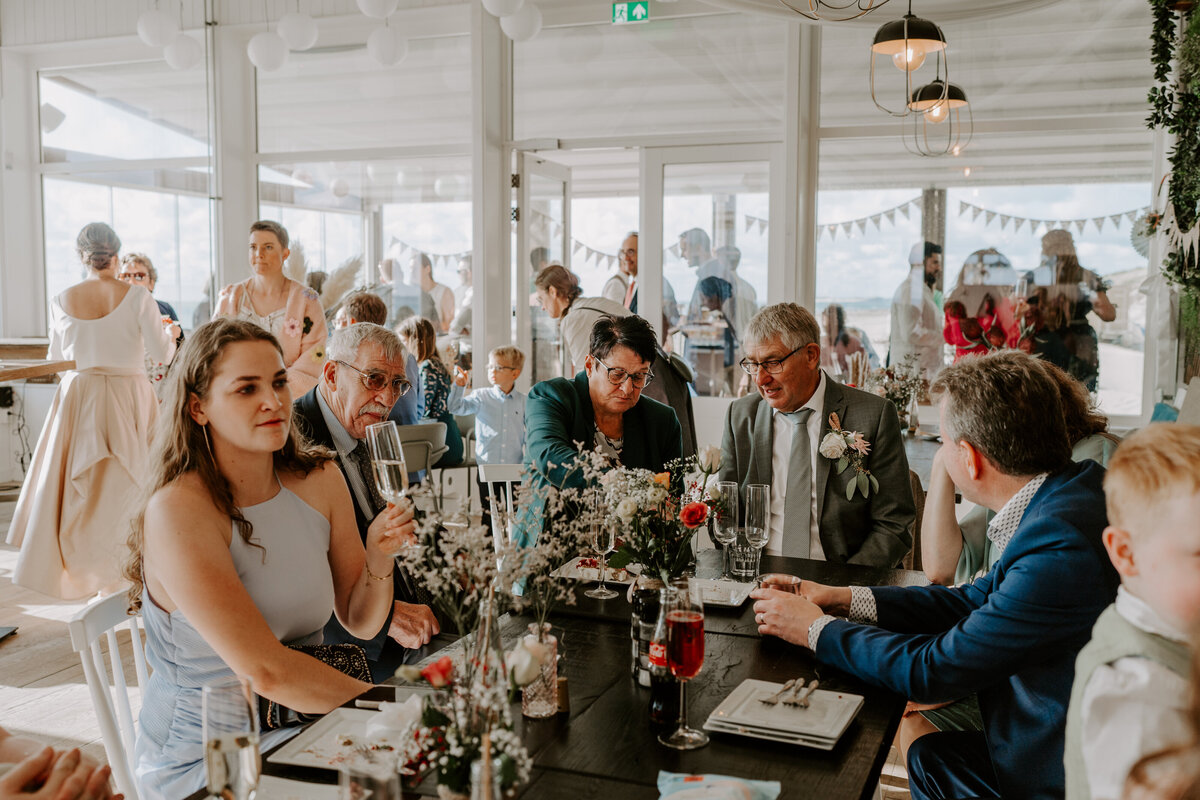 Trouwfotograaf in Zeeland. De leukste trouwlocaties in Zeeland vind je in deze blog. Door everatilroefotografie, trouwfotograaf in Middelburg,Zeeland