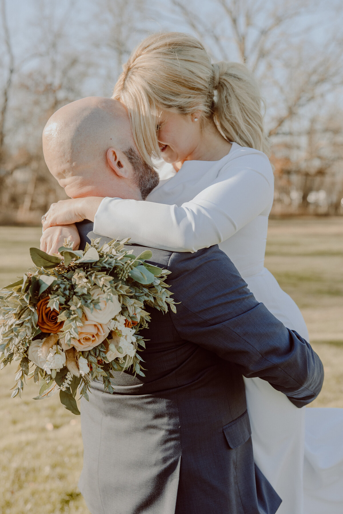 outdoor wedding photos with bride and groom