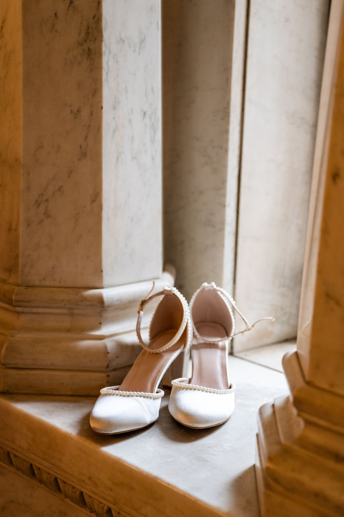 molly-alex-landmark-center-mn-wedding-day-2