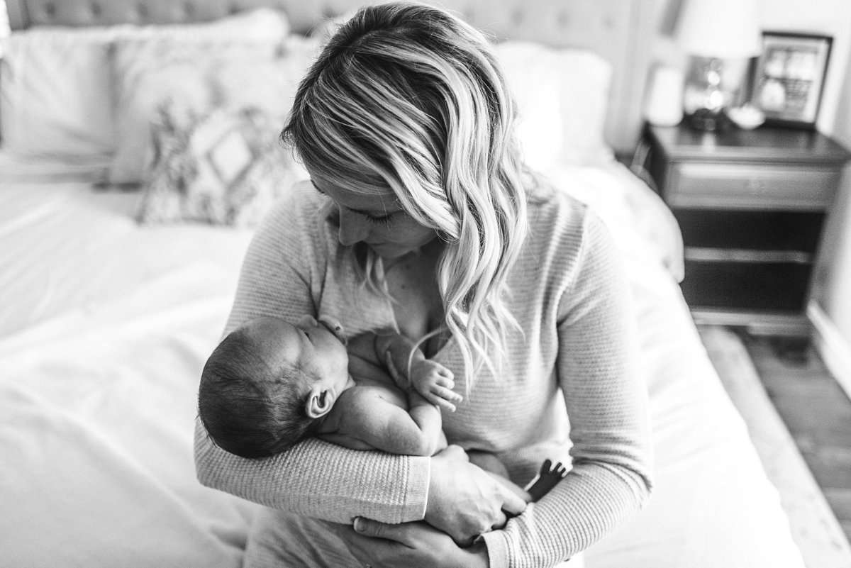 relaxed-newborn-photography-session-statesville