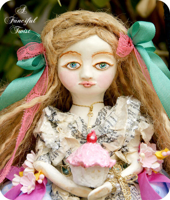 marie-antoinette-and-the-perfectly-enormous-cupcake-4