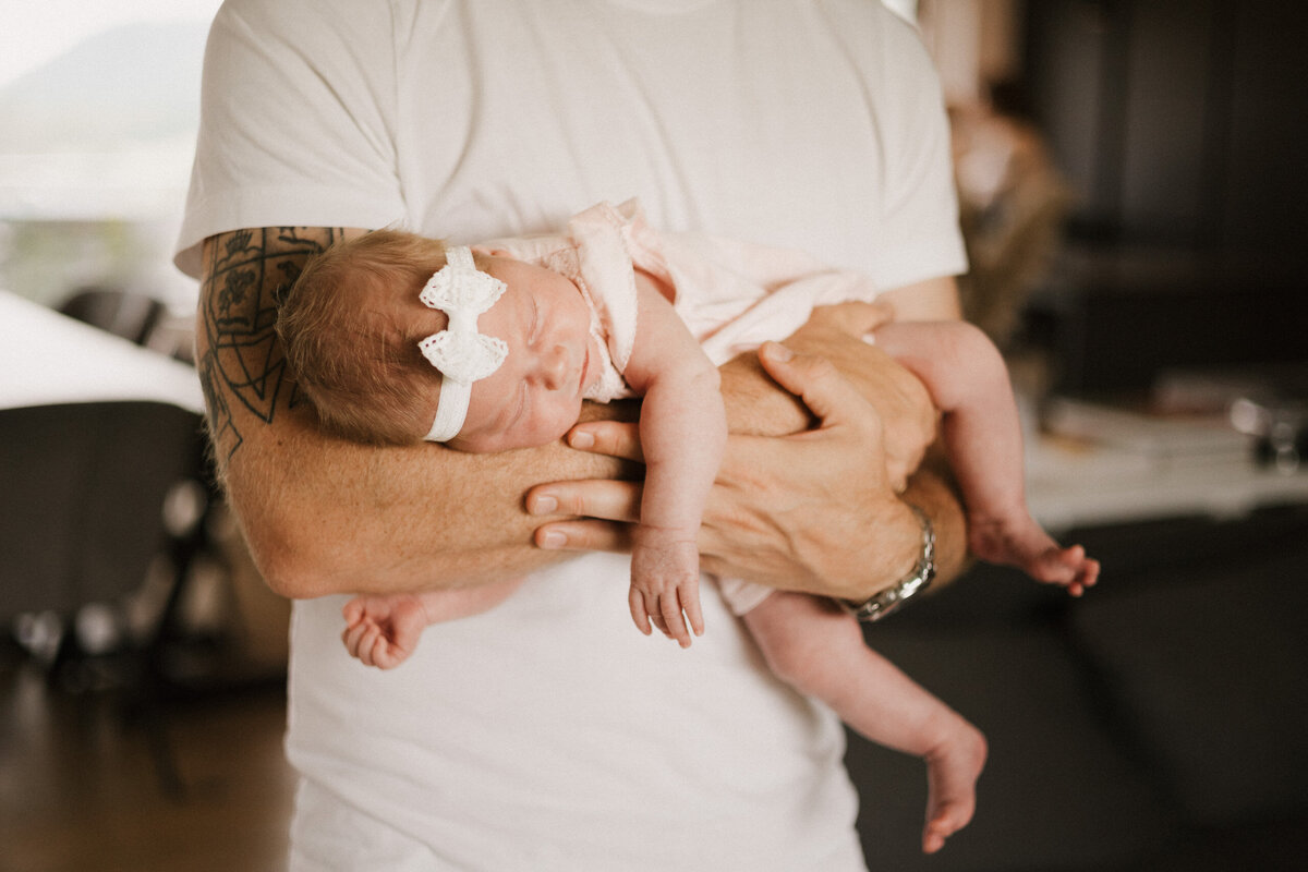 Newborn Fotoshooting Salzurg Baby babyfotoshooting neugeborene zuhause