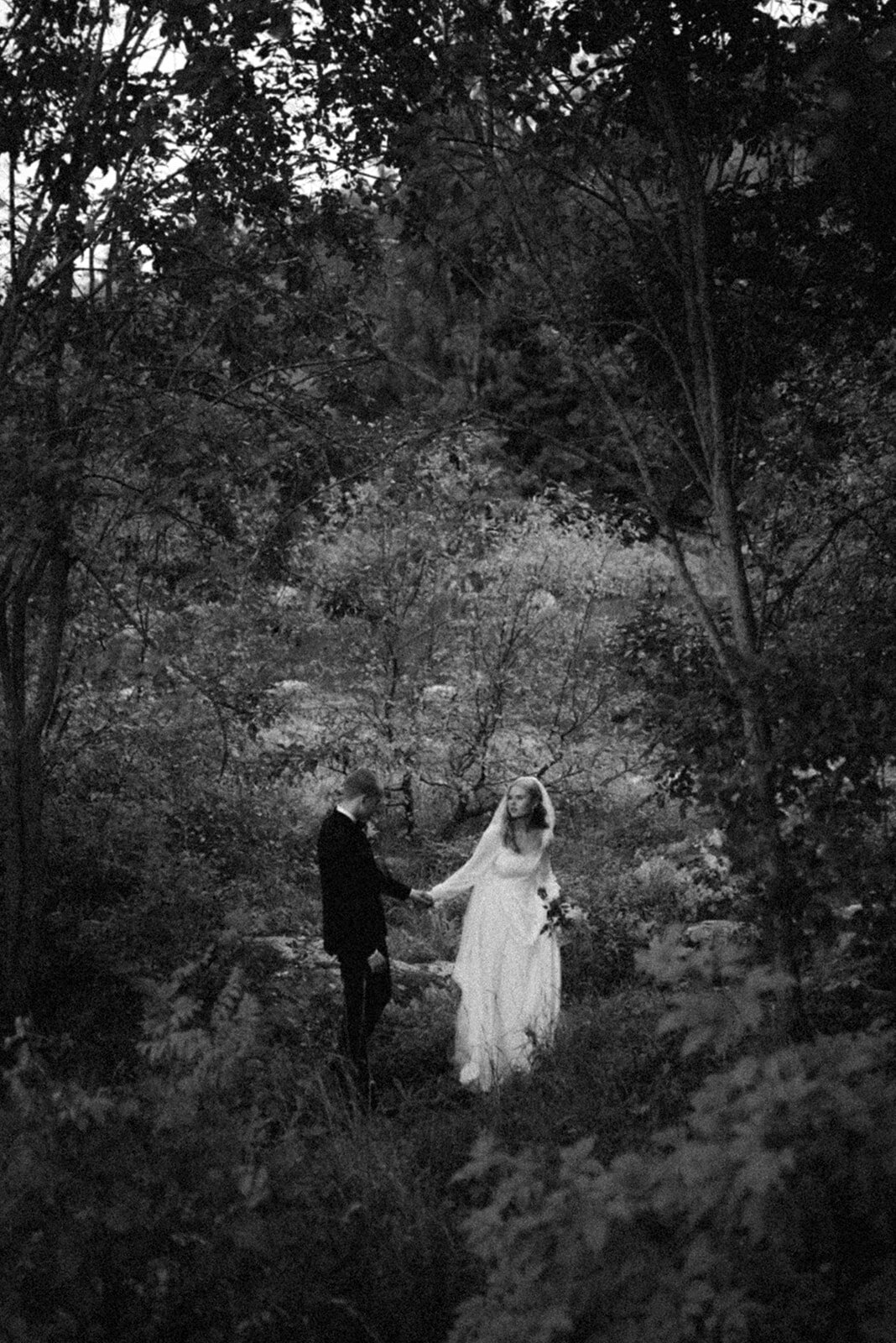 Wedding photo of an Intimate and romantic wedding  photography session in Porvoo by photographer Hannika Gabrielsson