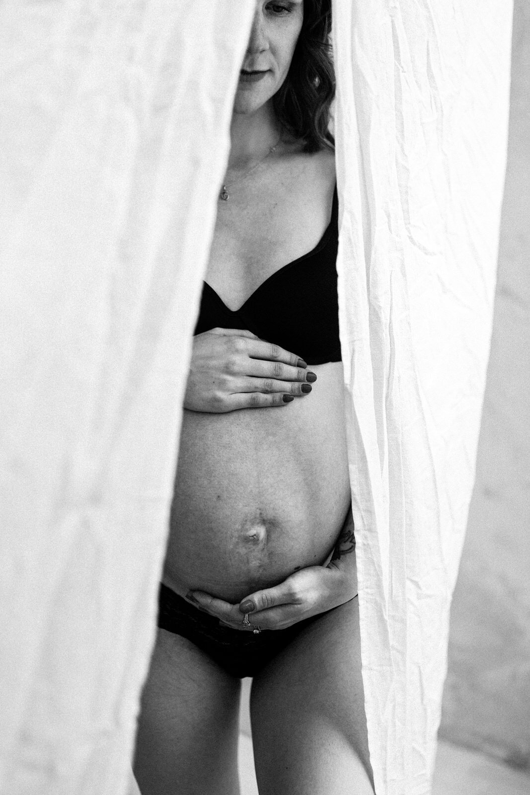 nikkimaternitysession2023heatherdoughtyphotography-25 copy
