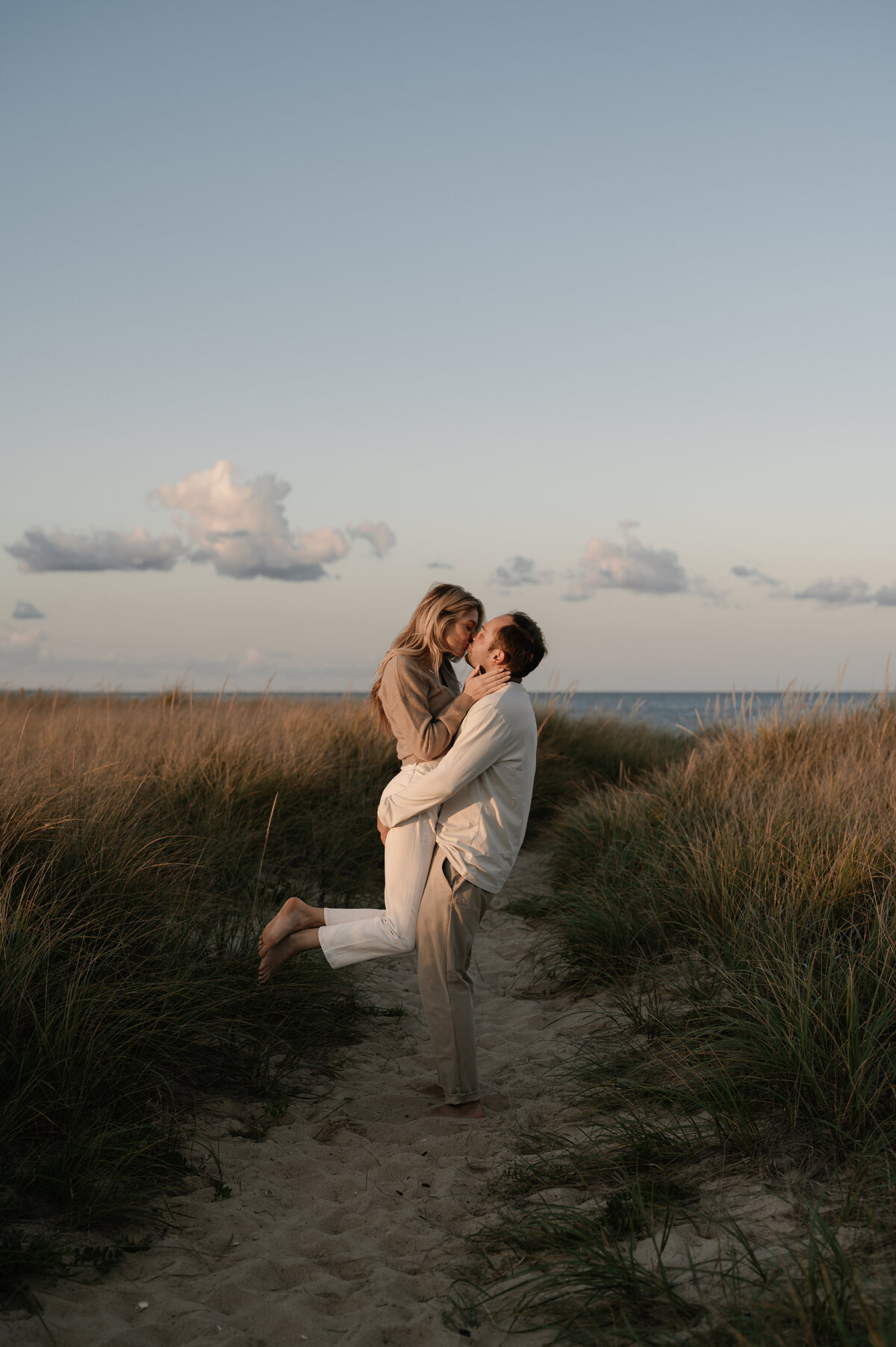 marthas-vineyard-engagement-11