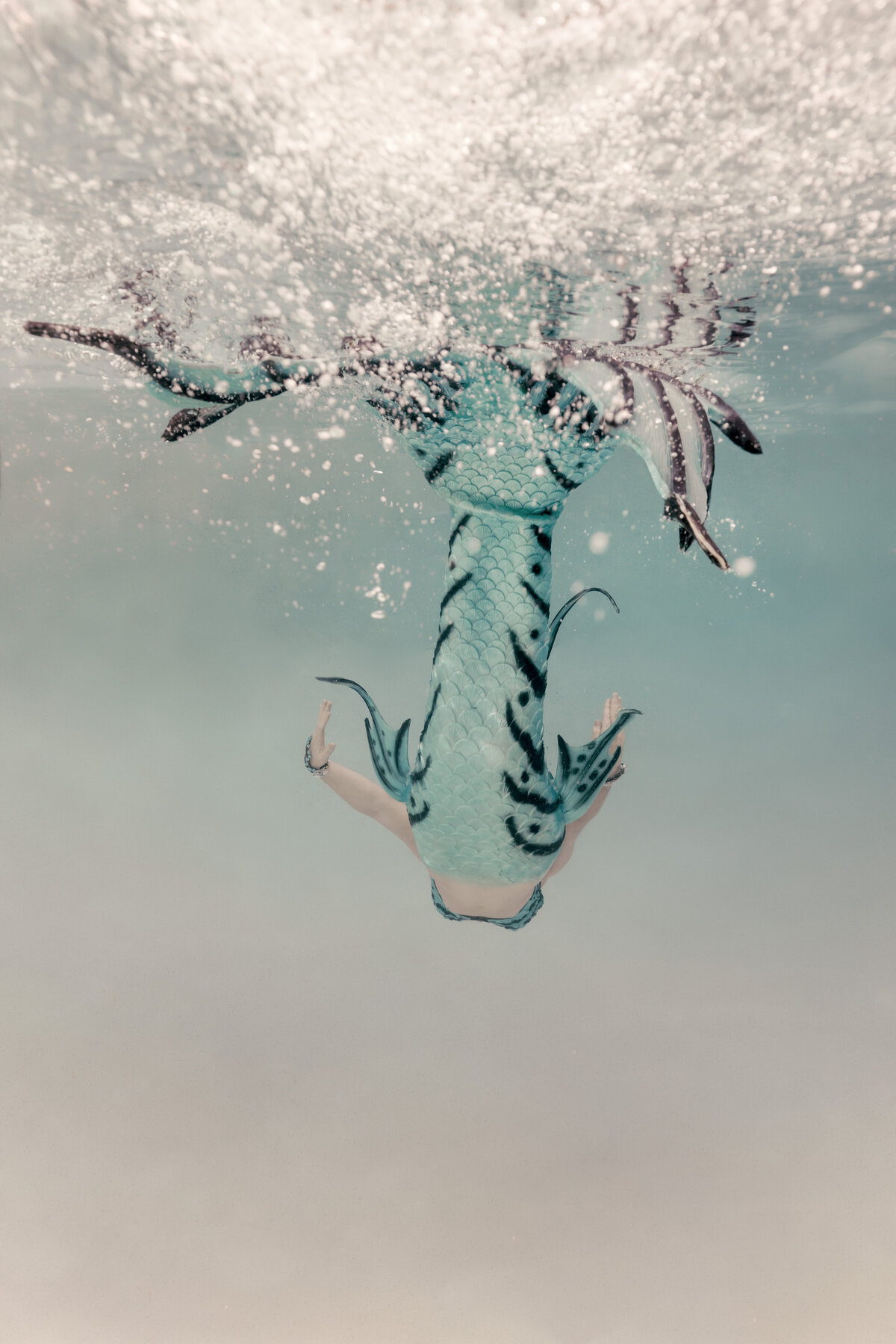 HOLLY-MCLEAN-PHOTO_mermaidsharina2