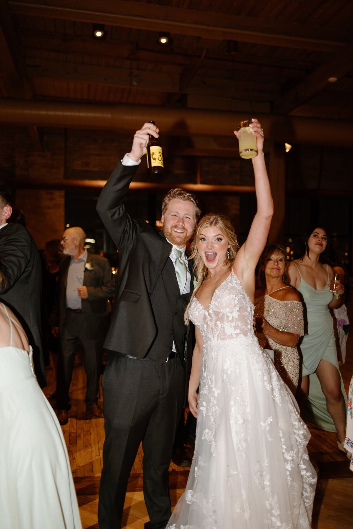 Jack-and-Julia-6.16.2023-Nichole-Babiez-Photography-Chicago-Illinois-wedding-photographer-bridgeport-art-center-downtown-wrigley-building-union-station-couples-wedding-party-portraits-reception-candid-luxury-downtown--94
