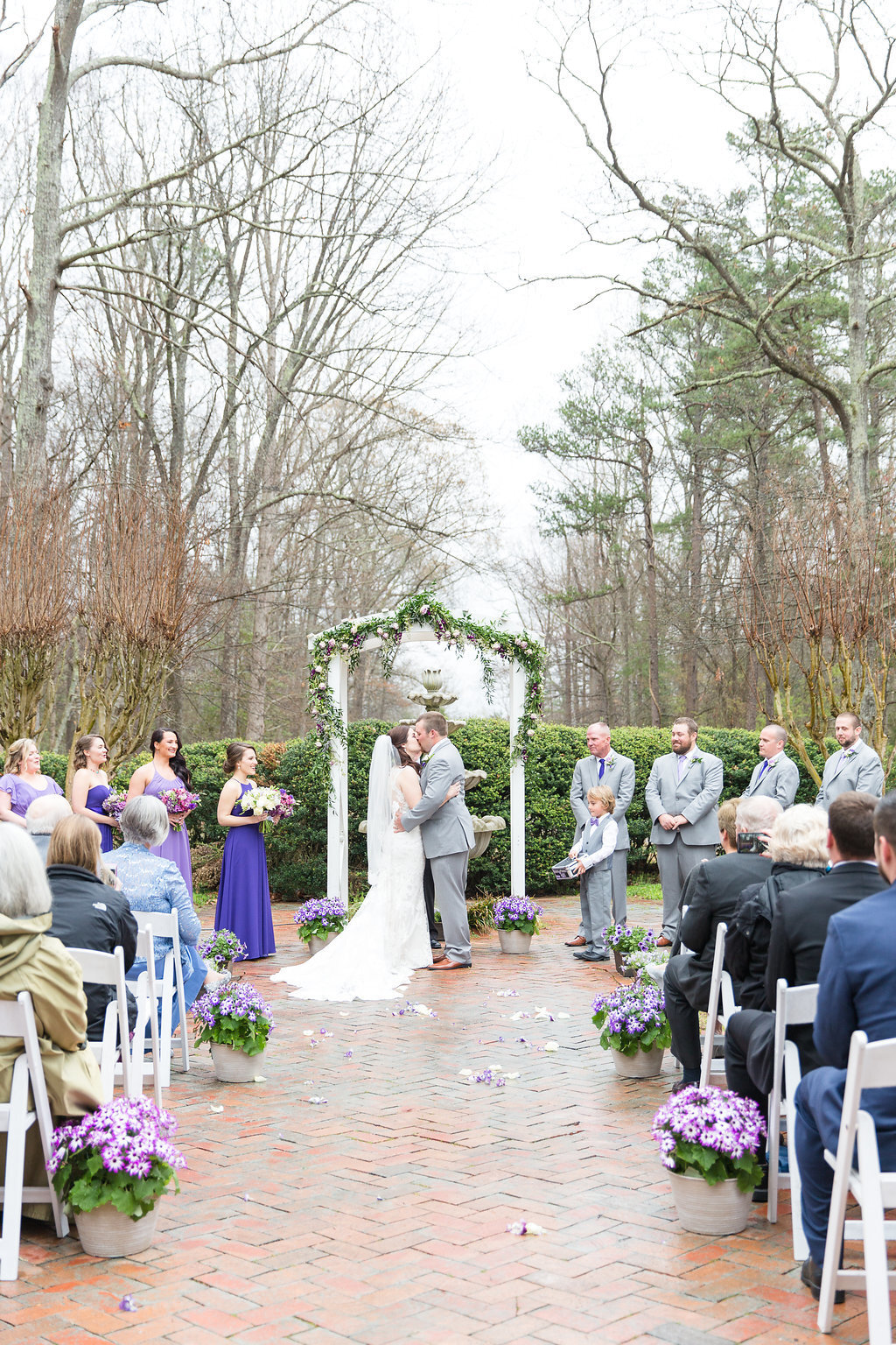 NiceWeddingAppleBlossomPlantationShelbyDickinsonPhotography206