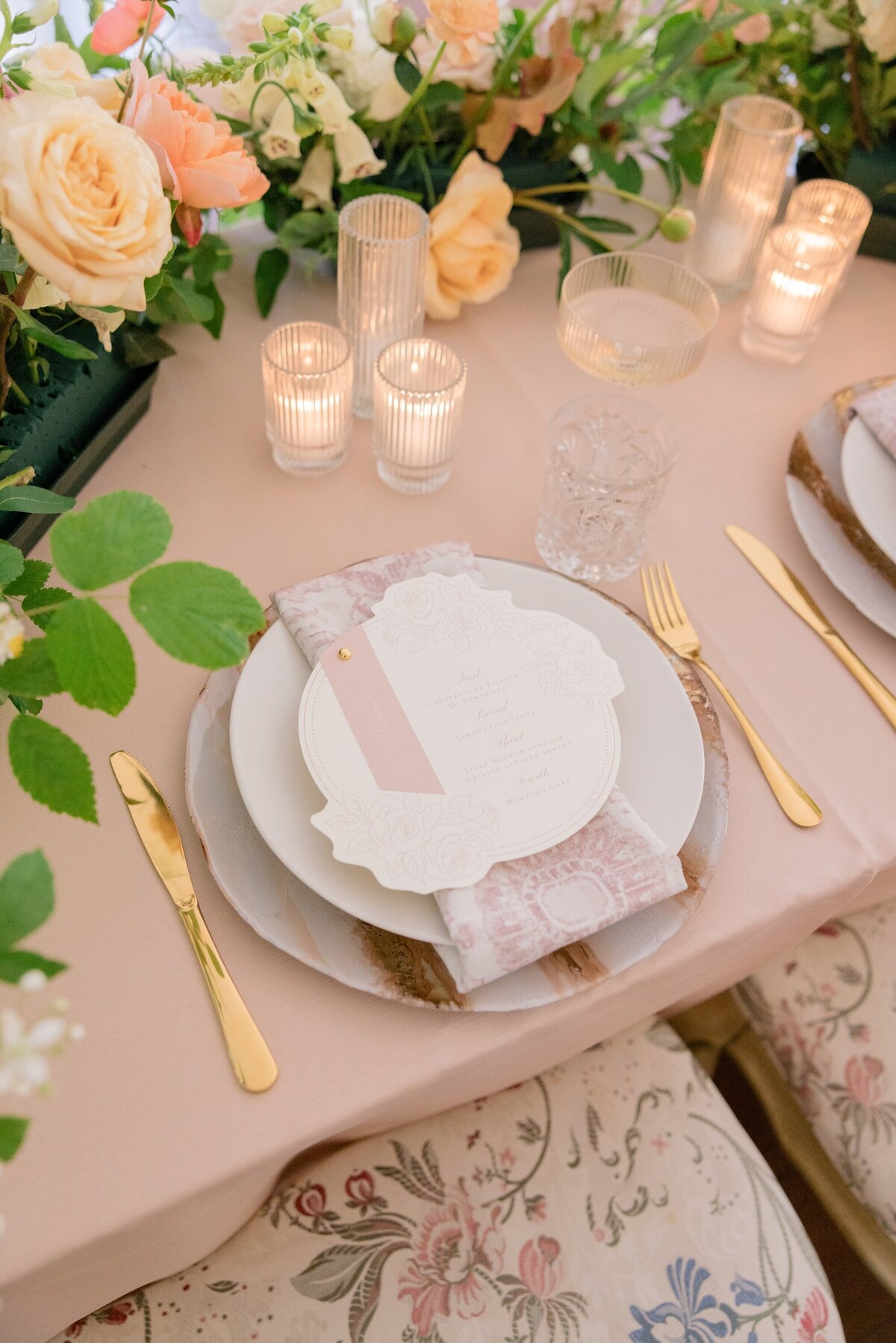 wedding-keeler-tavern-menu-round-flower-blush