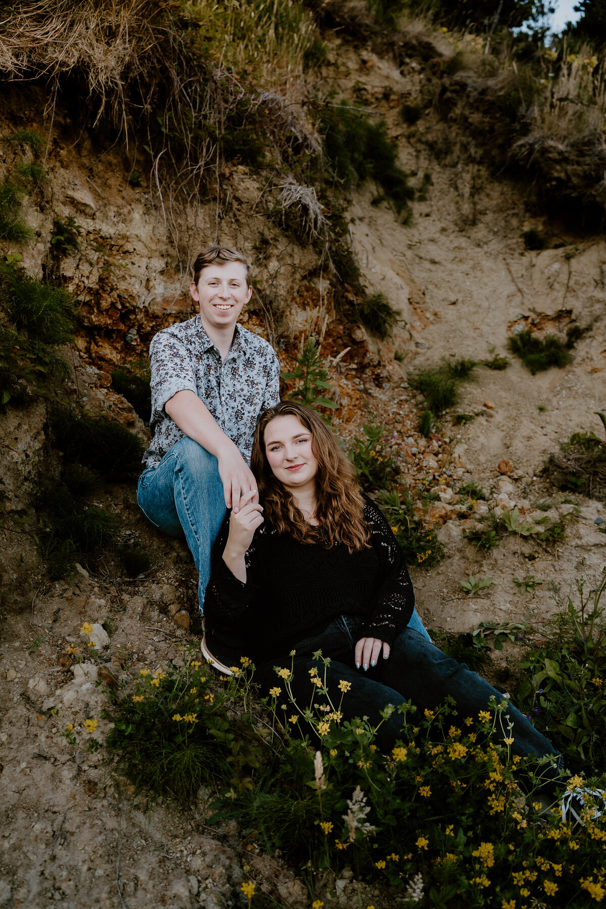 engagement photos by magnolia june visuals on oregon coast