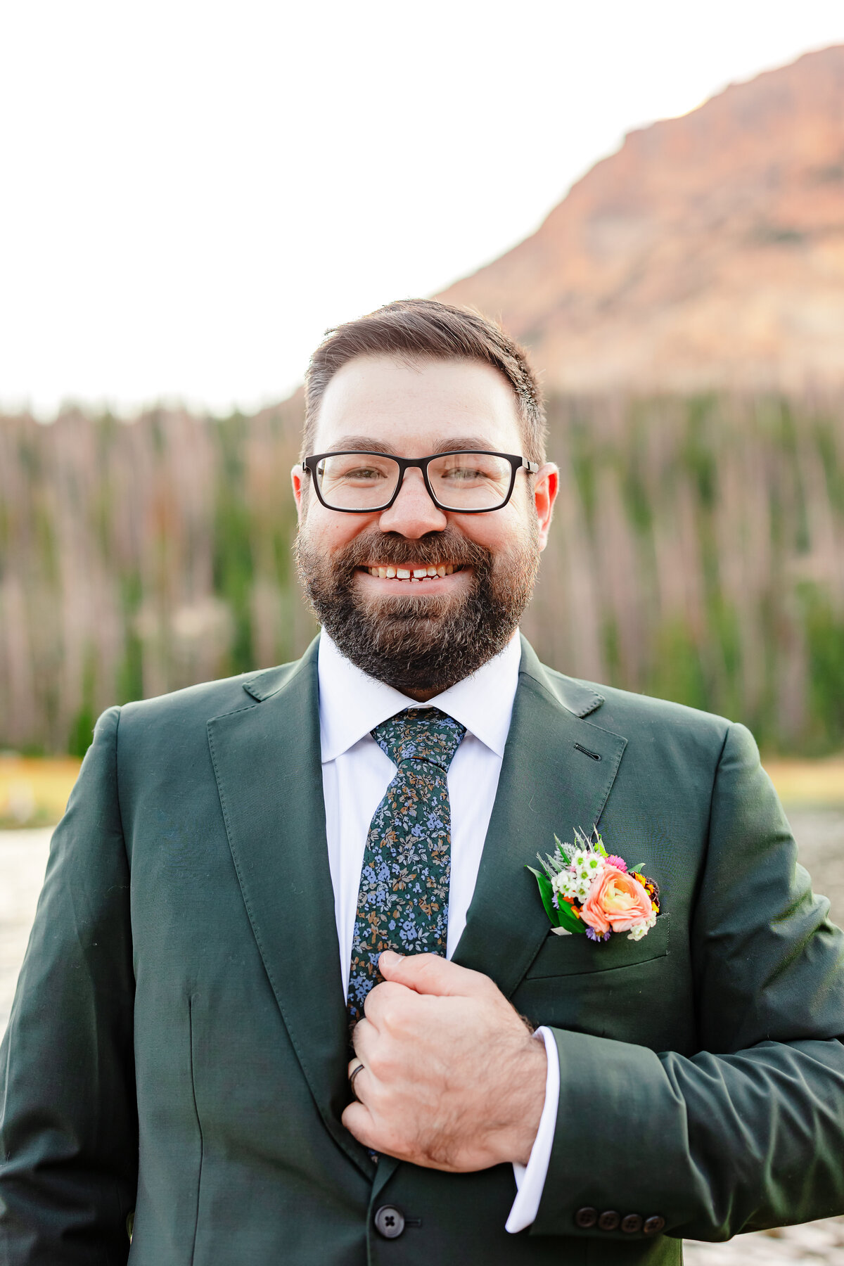 elopement-groom-portrait-candid-outdoor