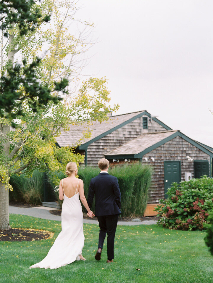 romantic couple pics at castle hill inn wedding in Newport in rhode island