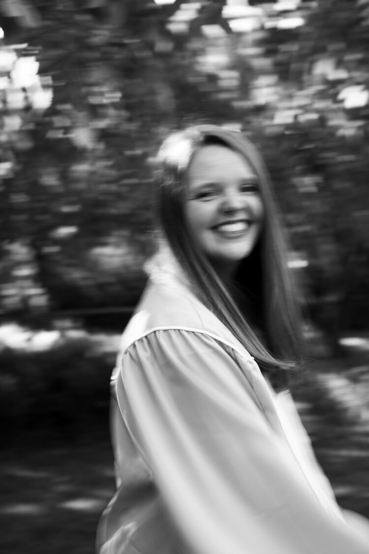 creative_grad_photo_ideas_1