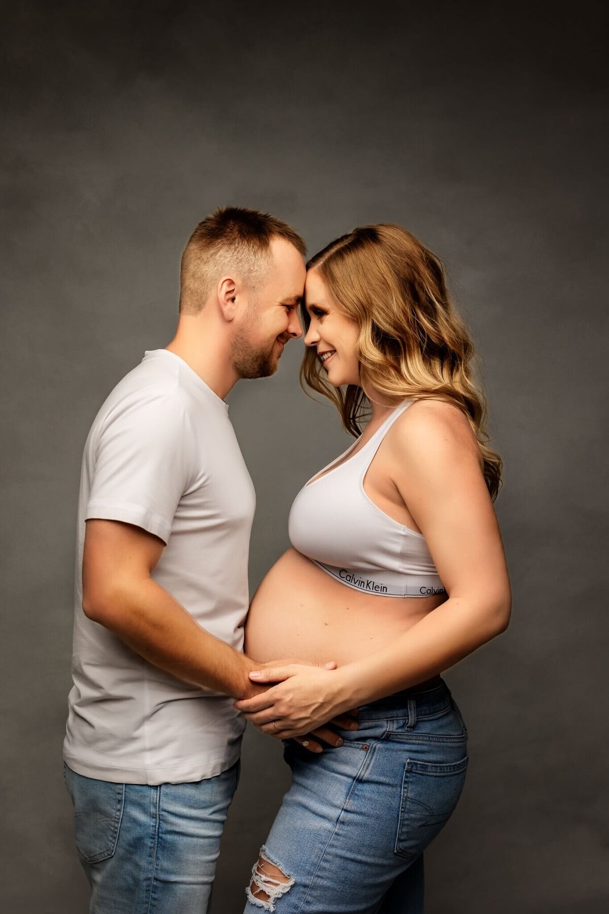 NW Arkansas maternity photographer, maternity photography near me, maternity portraits NW Arkansas, pregnancy photoshoot near me
