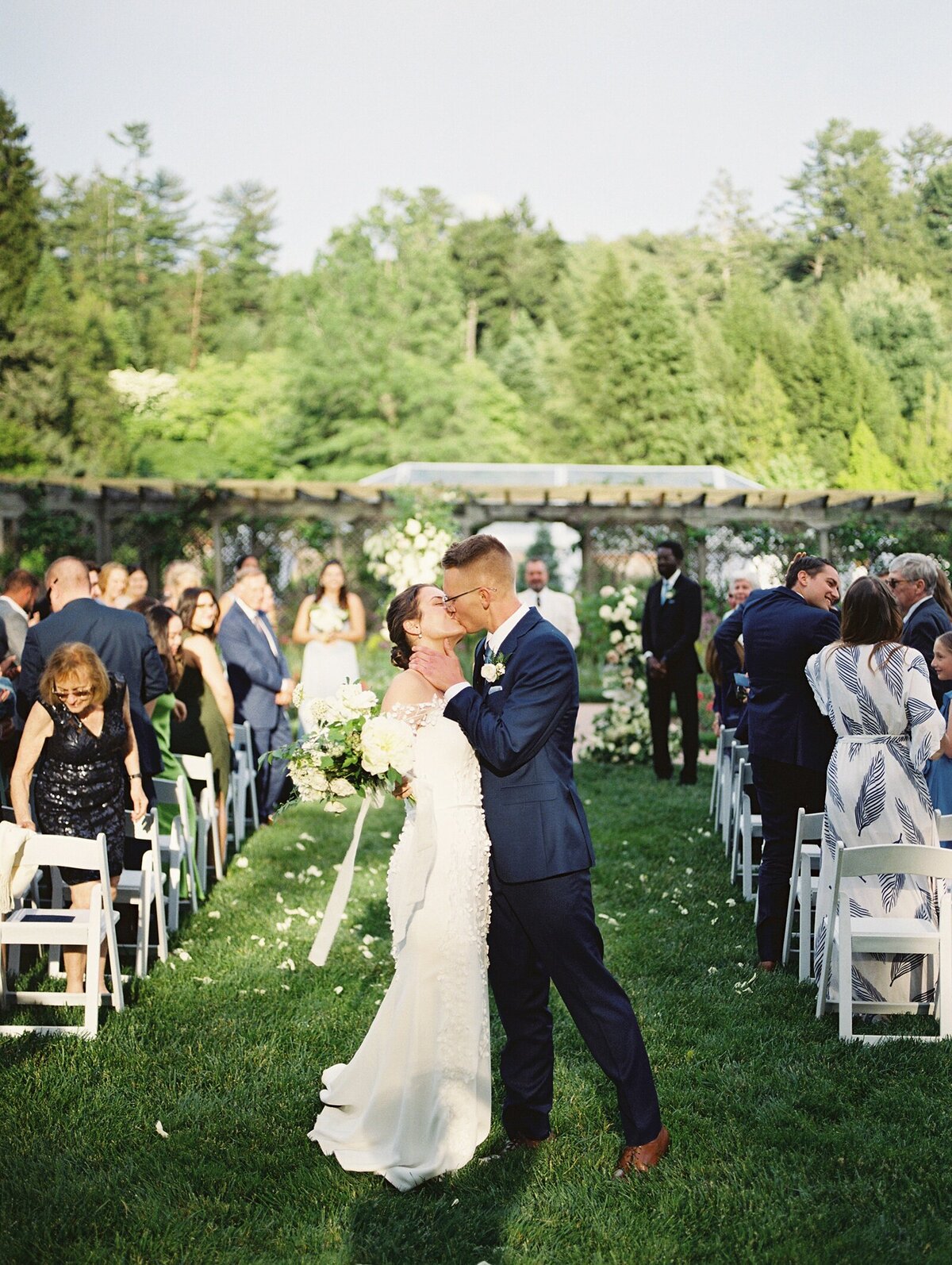 Casie-Marie-Photography-Biltmore-Asheville-NC-Hybrid-Wedding-Photographer-2023-39