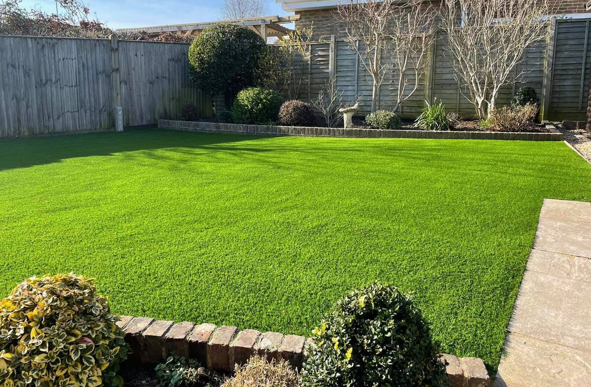 Large space grass