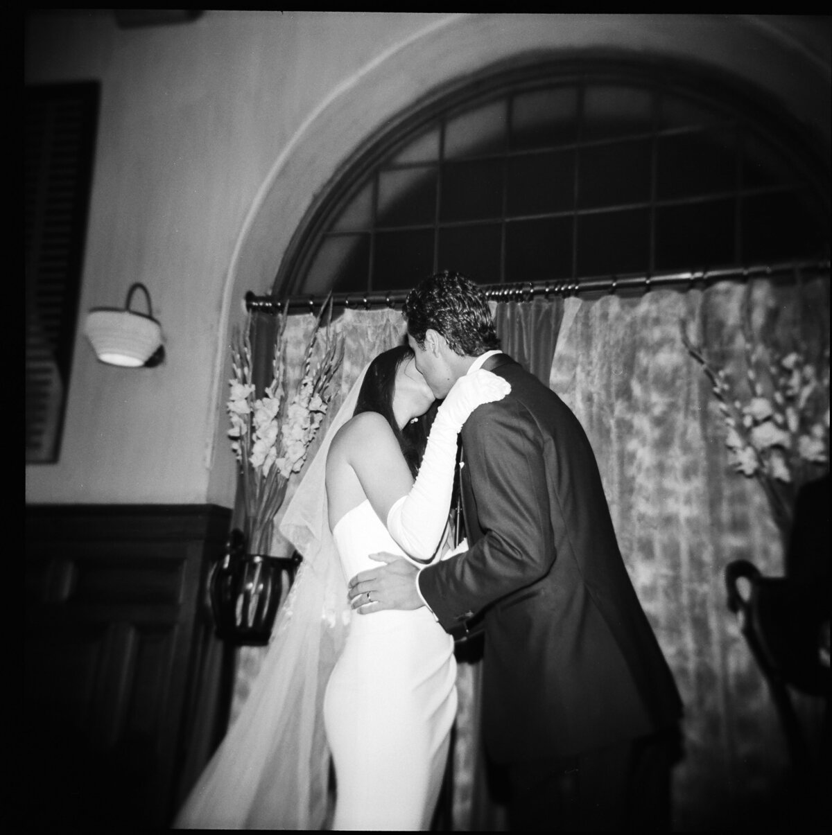 hotel-chelsea-wedding-madeleine-elliott-060