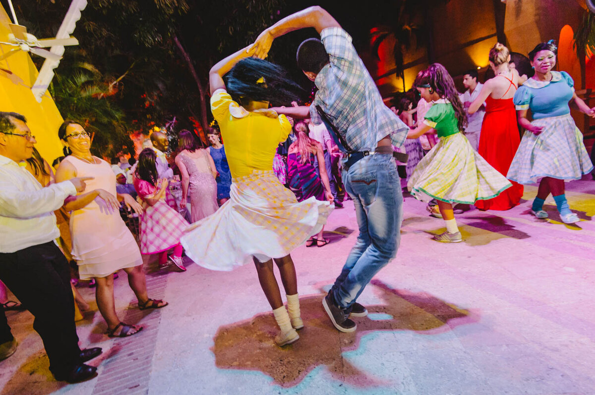 casa conde de pestagua wedding columbia destination l hewitt photography-97